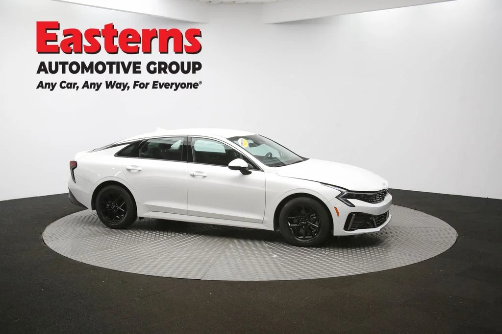 Used 2025 White Kia LXS image 48