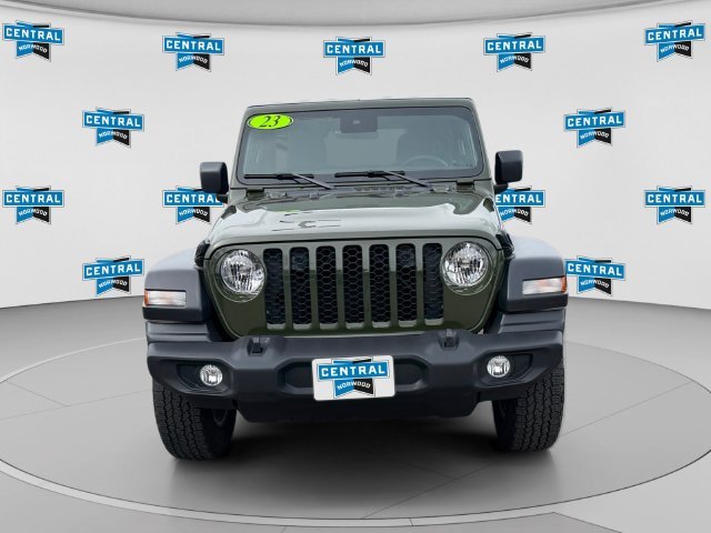 Used 2024 Green Jeep Sport S image 9