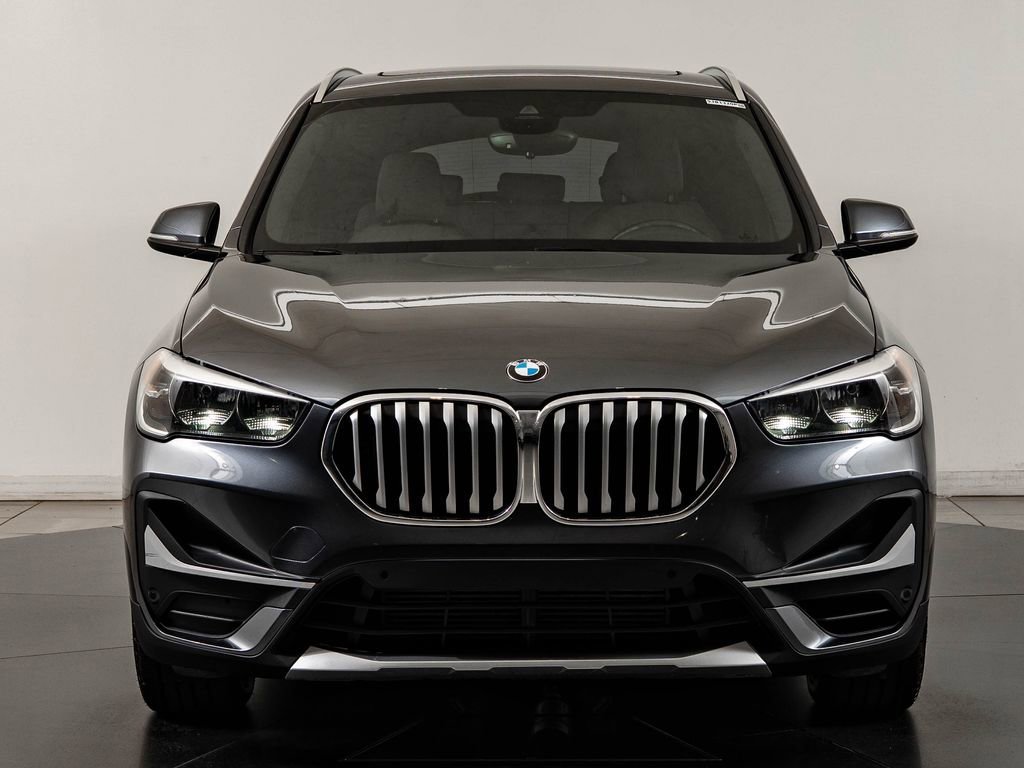 Used 2021 Mineral Gray Metallic BMW xDrive28i image 2
