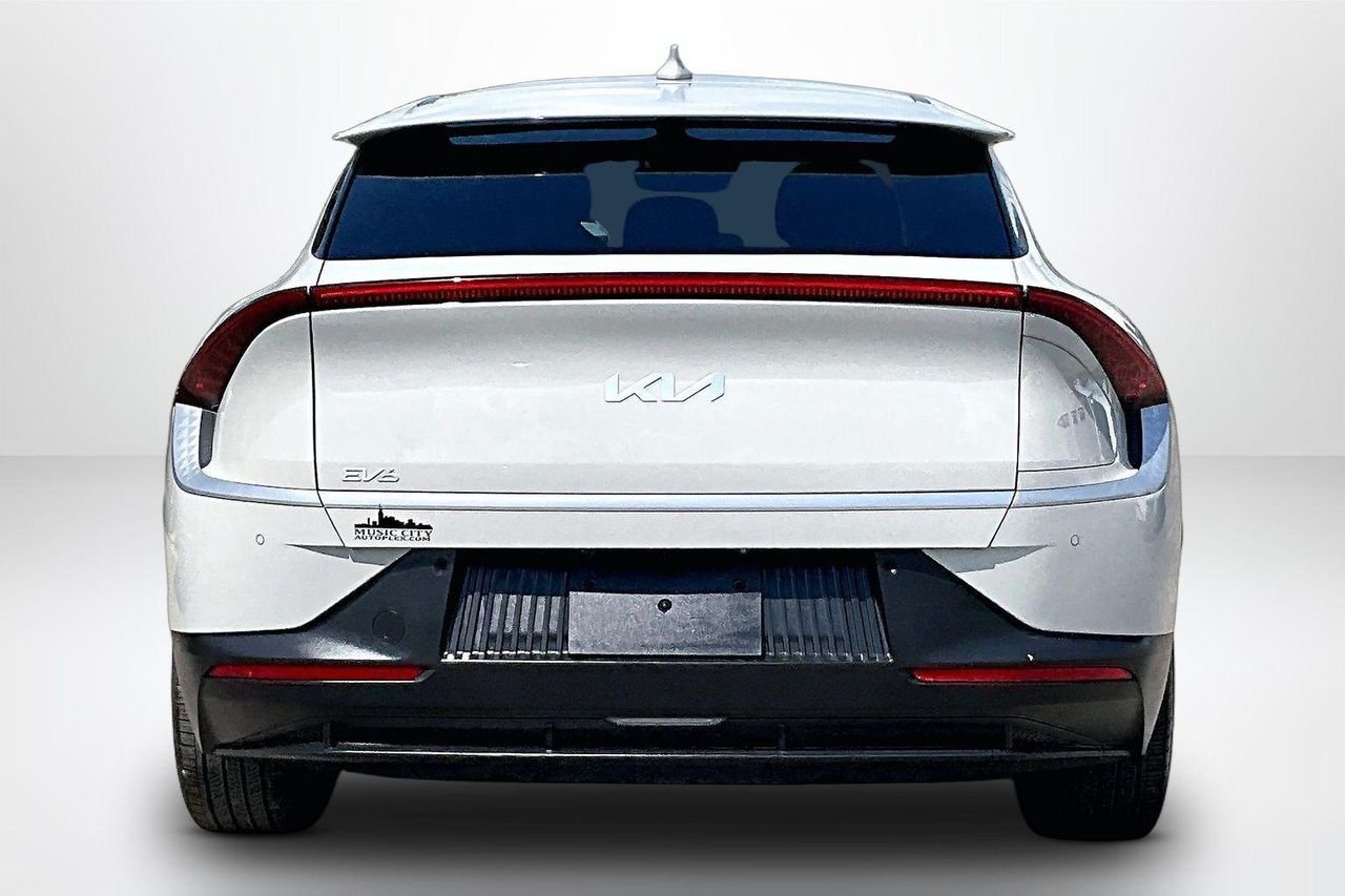 Used 2024 Glacier Kia Light Long Range image 7