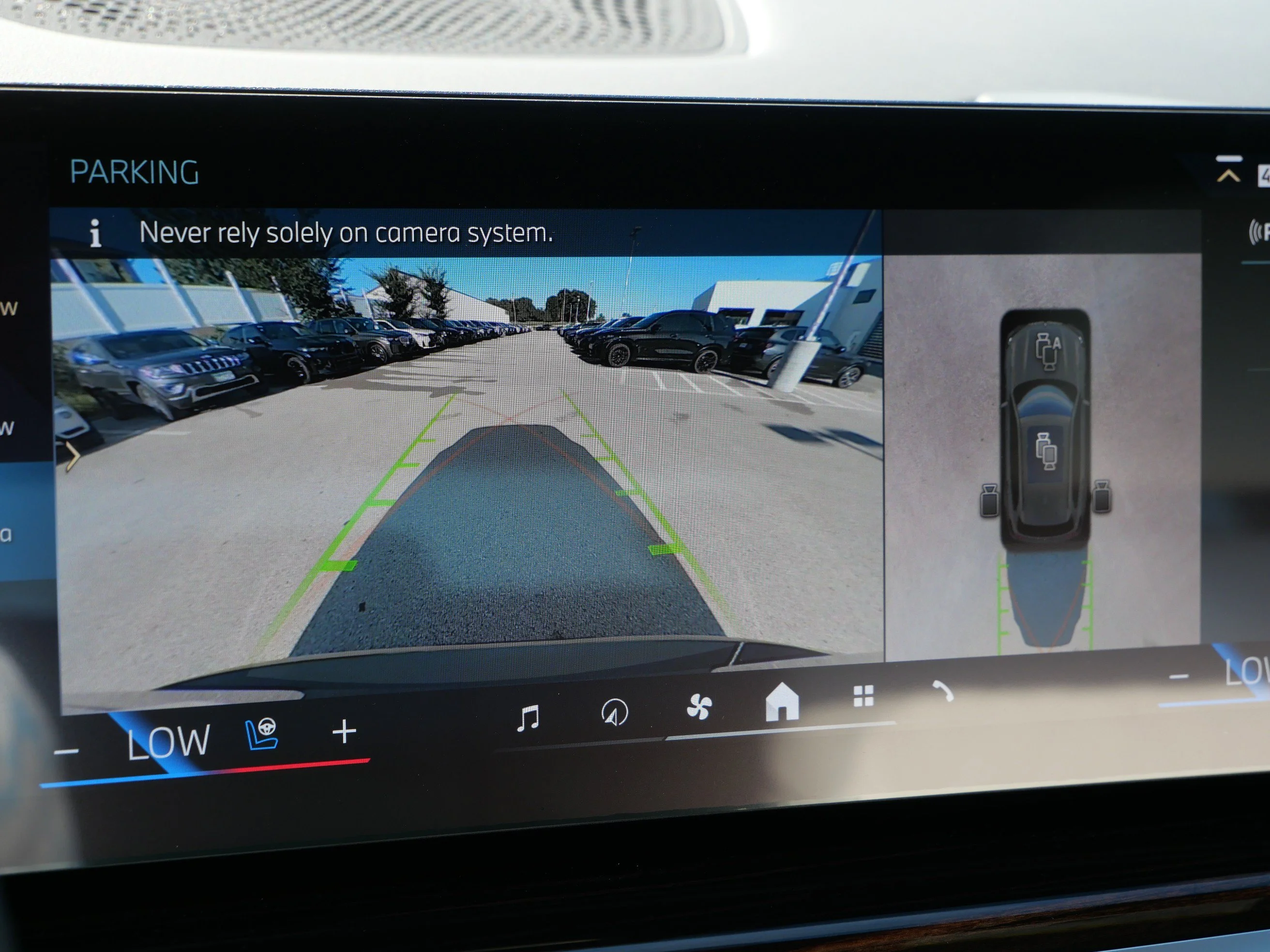 New 2026 Dravit Grey Metallic BMW xDrive50e image 12