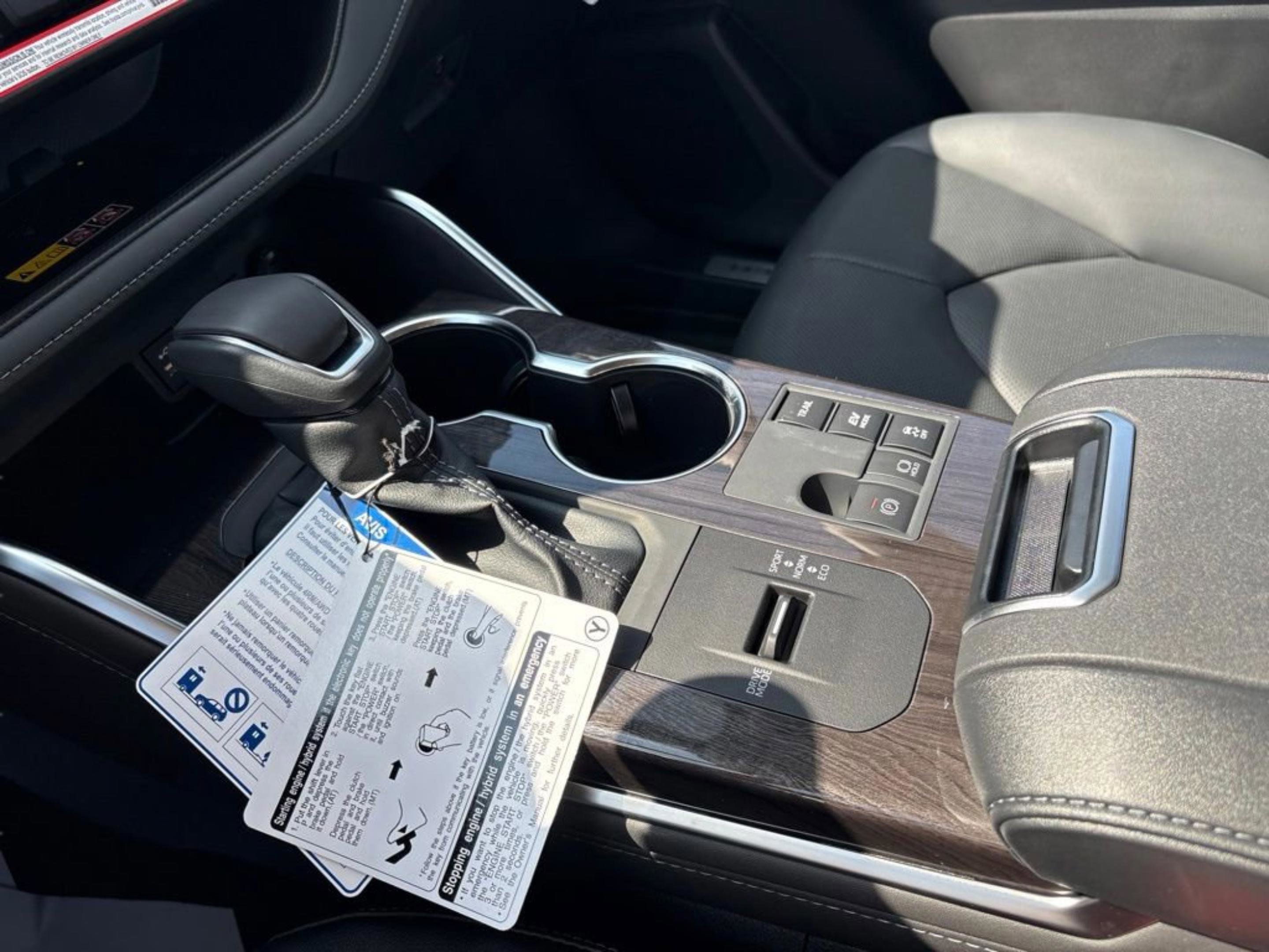 New 2026 0089/Wind Chill Toyota Hybrid Limited image 18