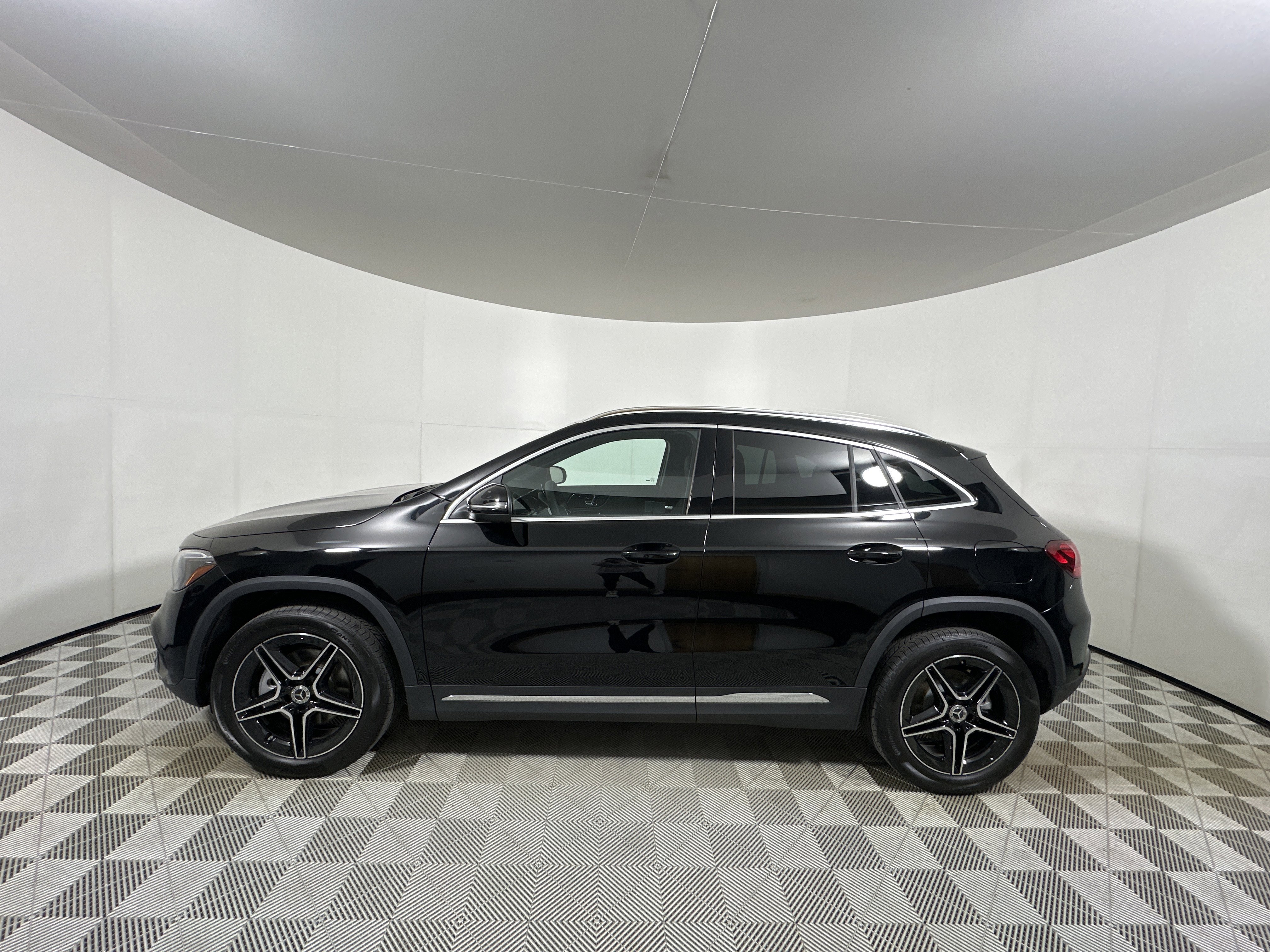 New 2026 Night Black Mercedes-Benz GLA 250 image 30