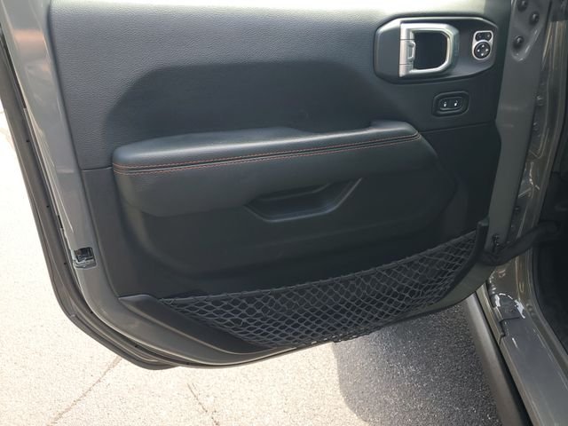 Used 2021 Gray Jeep Mojave image 8