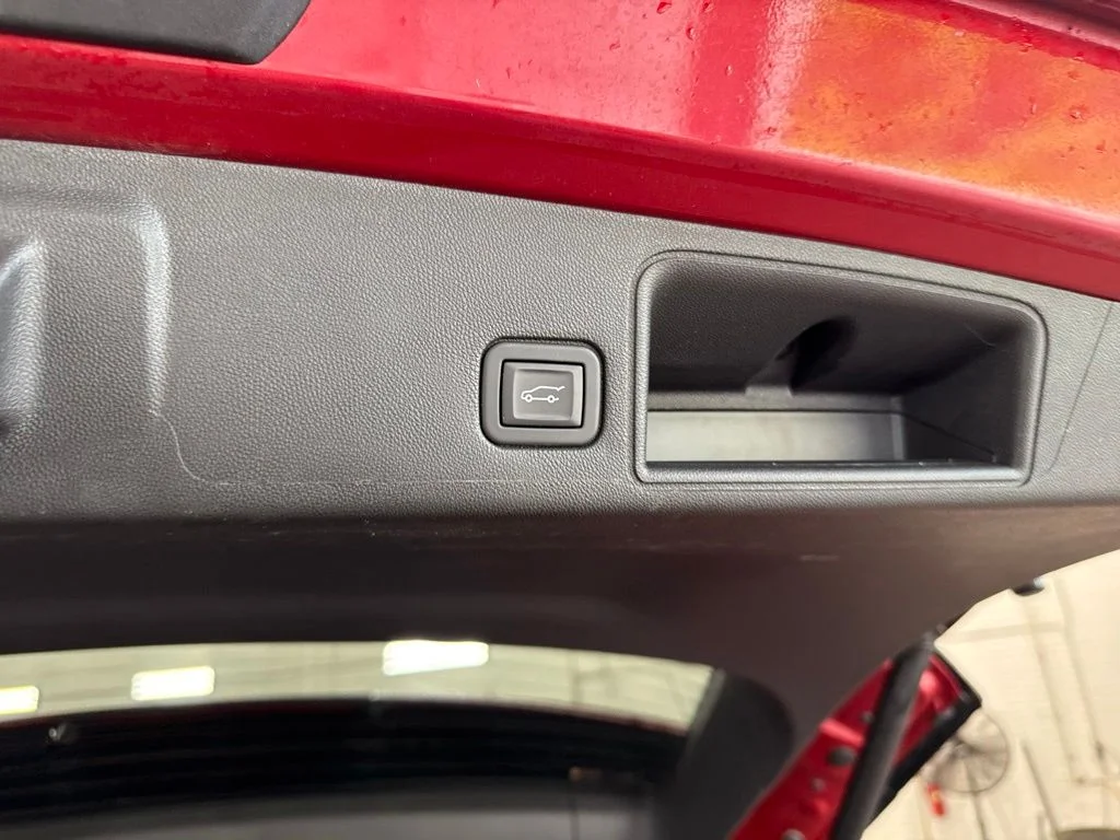 Used 2023 Red GMC SLT image 15