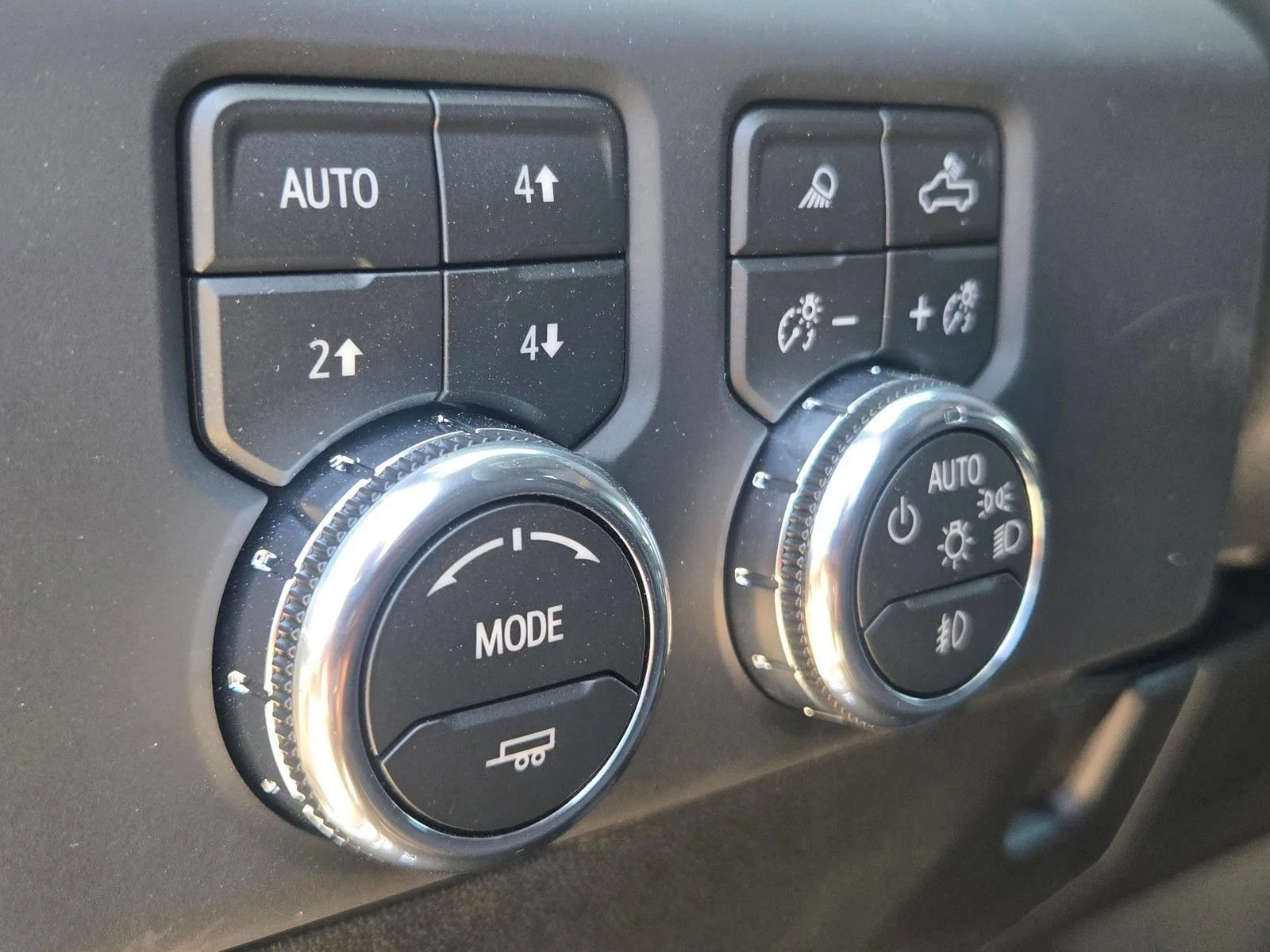 2026 GMC Sierra 2500HD AT4 - Photo 11