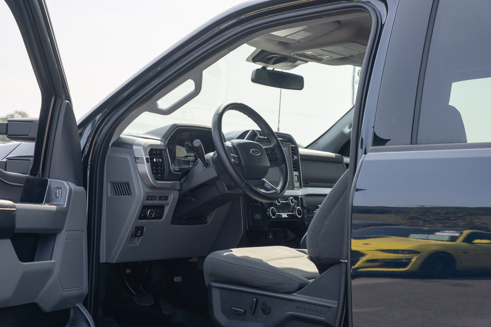 Used 2023 Antimatter Blue Metallic Ford XLT image 20