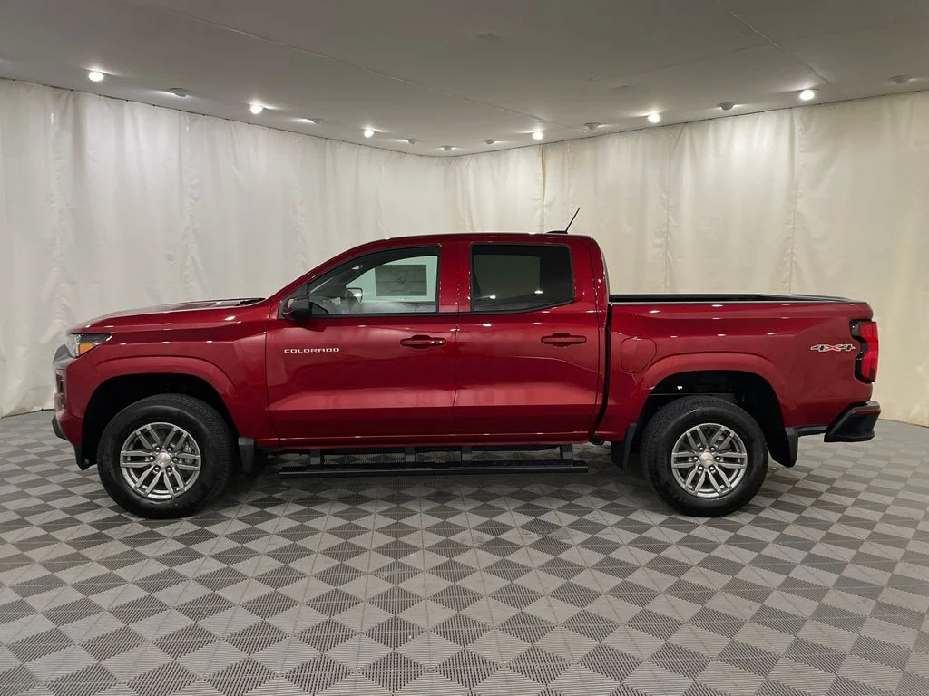2026 Chevrolet Colorado LT - Photo 9