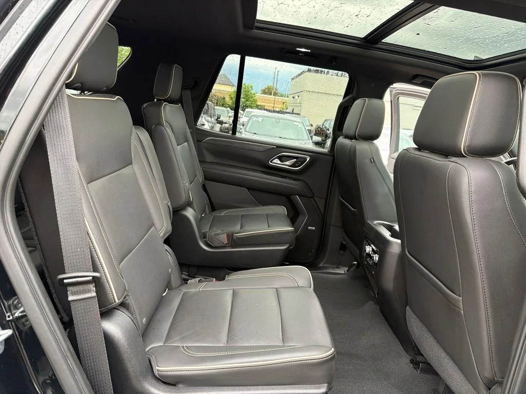 Used 2021 Black GMC SLT image 25