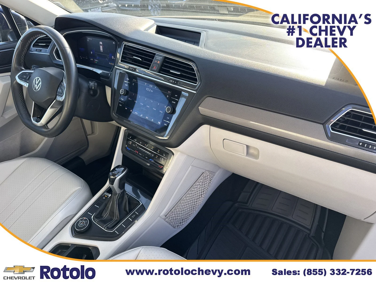 Used 2022 Blue Volkswagen SE image 7