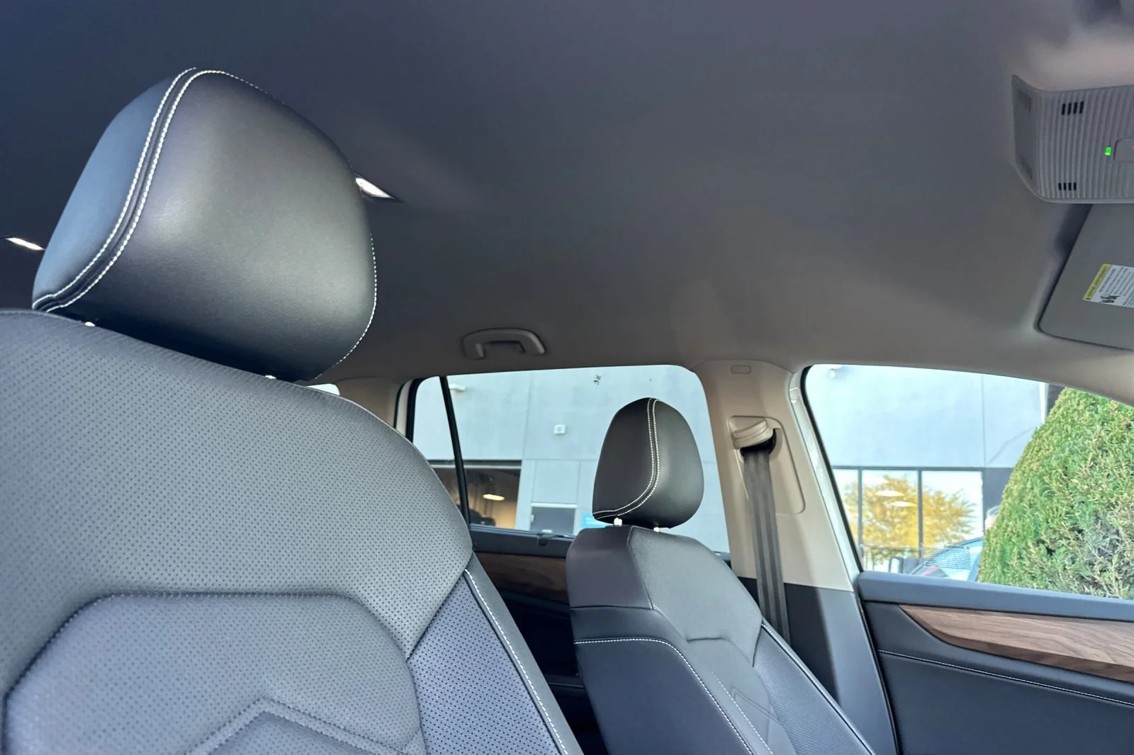 2026 Volkswagen Atlas SE w/Tech - Photo 18