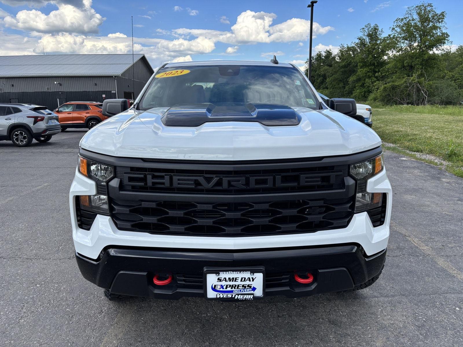 Used 2023 Summit White Chevrolet Custom Trail Boss image 2