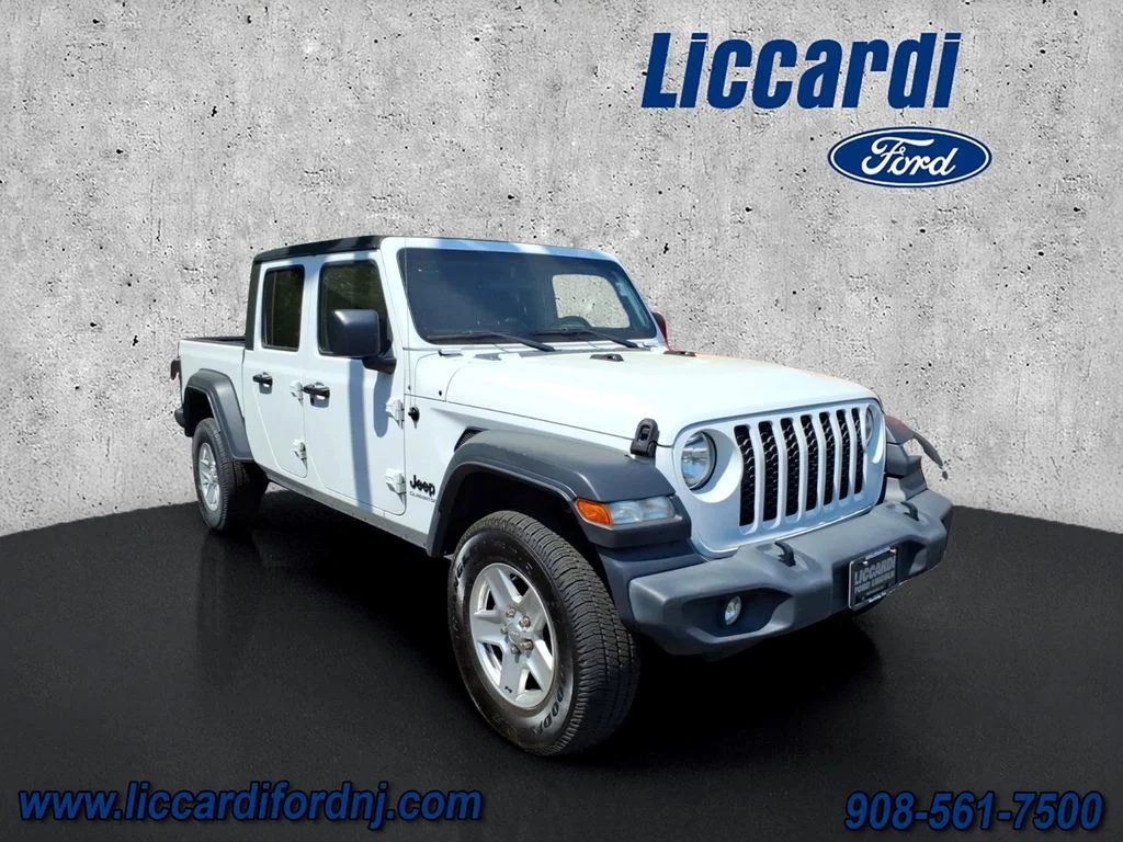 2020 Jeep Gladiator Sport S's photo