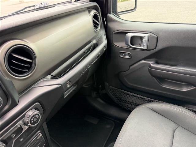 Used 2020 Black Clearcoat Jeep Sport S image 14