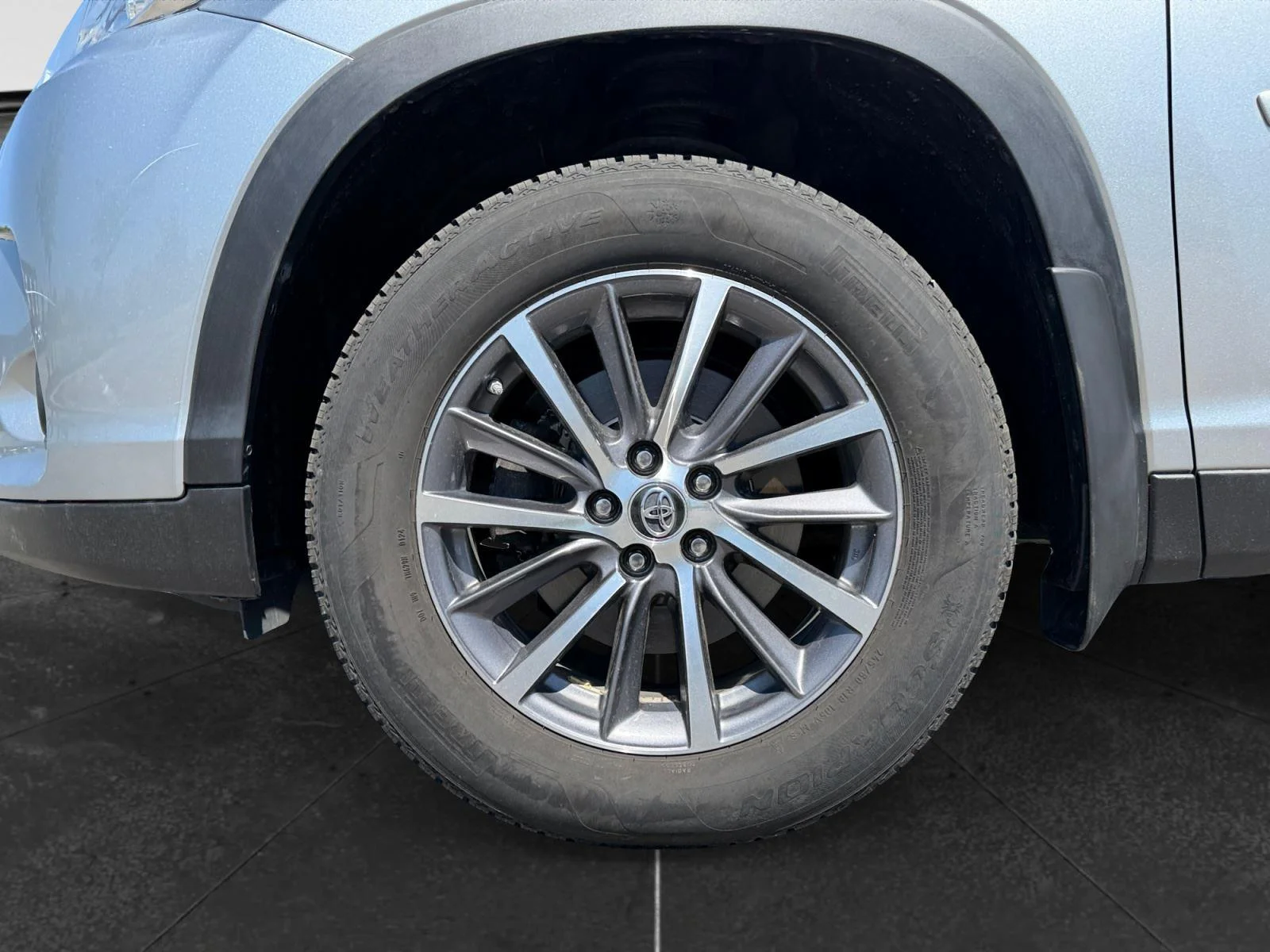 Used 2019 Celestial Silver Metallic Toyota XLE image 10