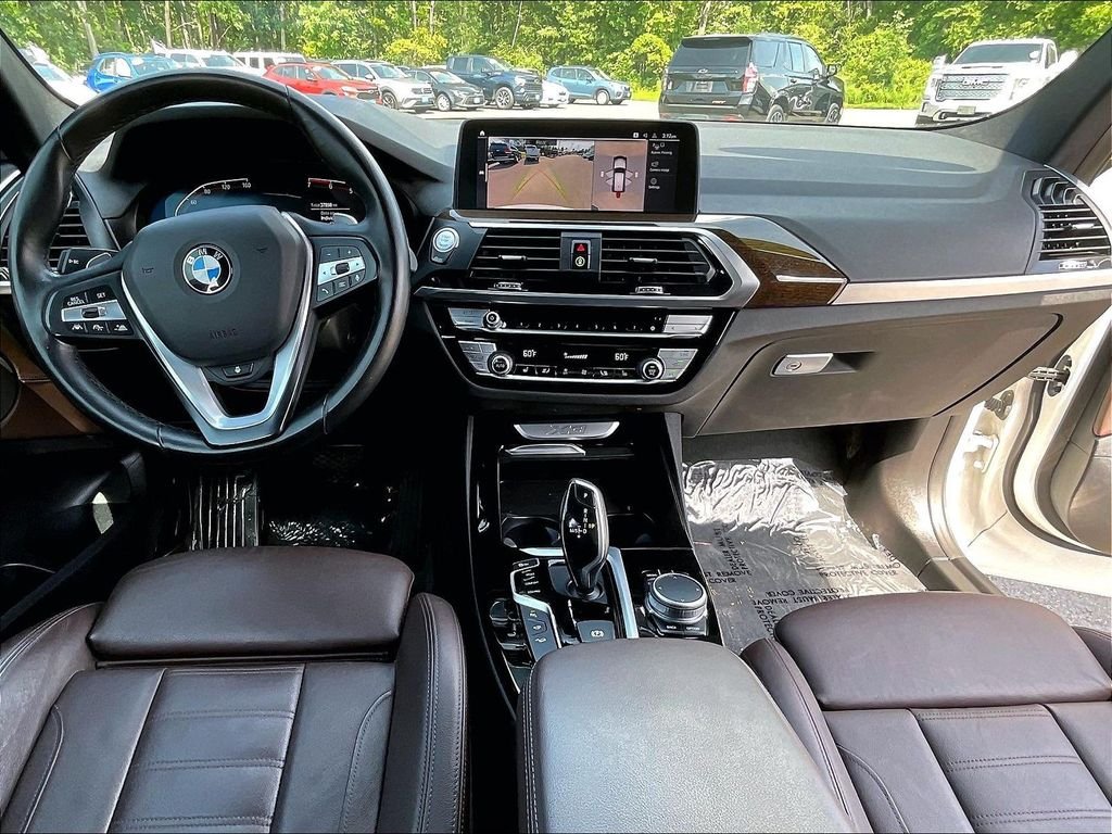 Used 2021 White BMW xDrive30i image 21