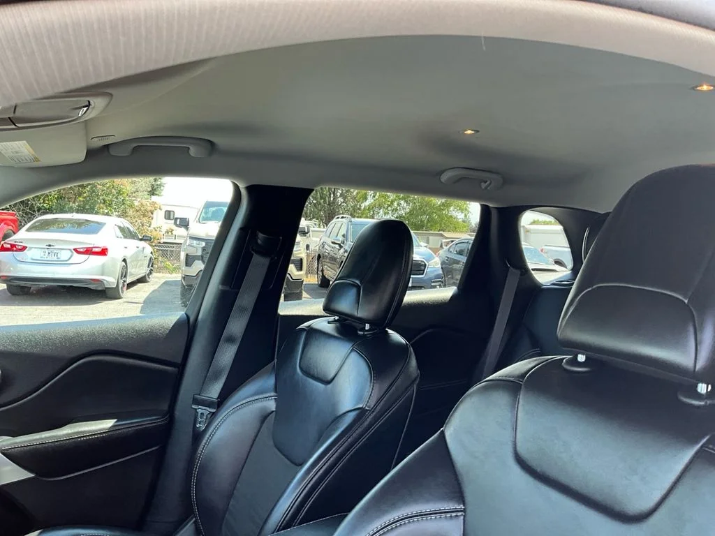 Used 2022 Hydro Blue Pearlcoat Jeep X image 20