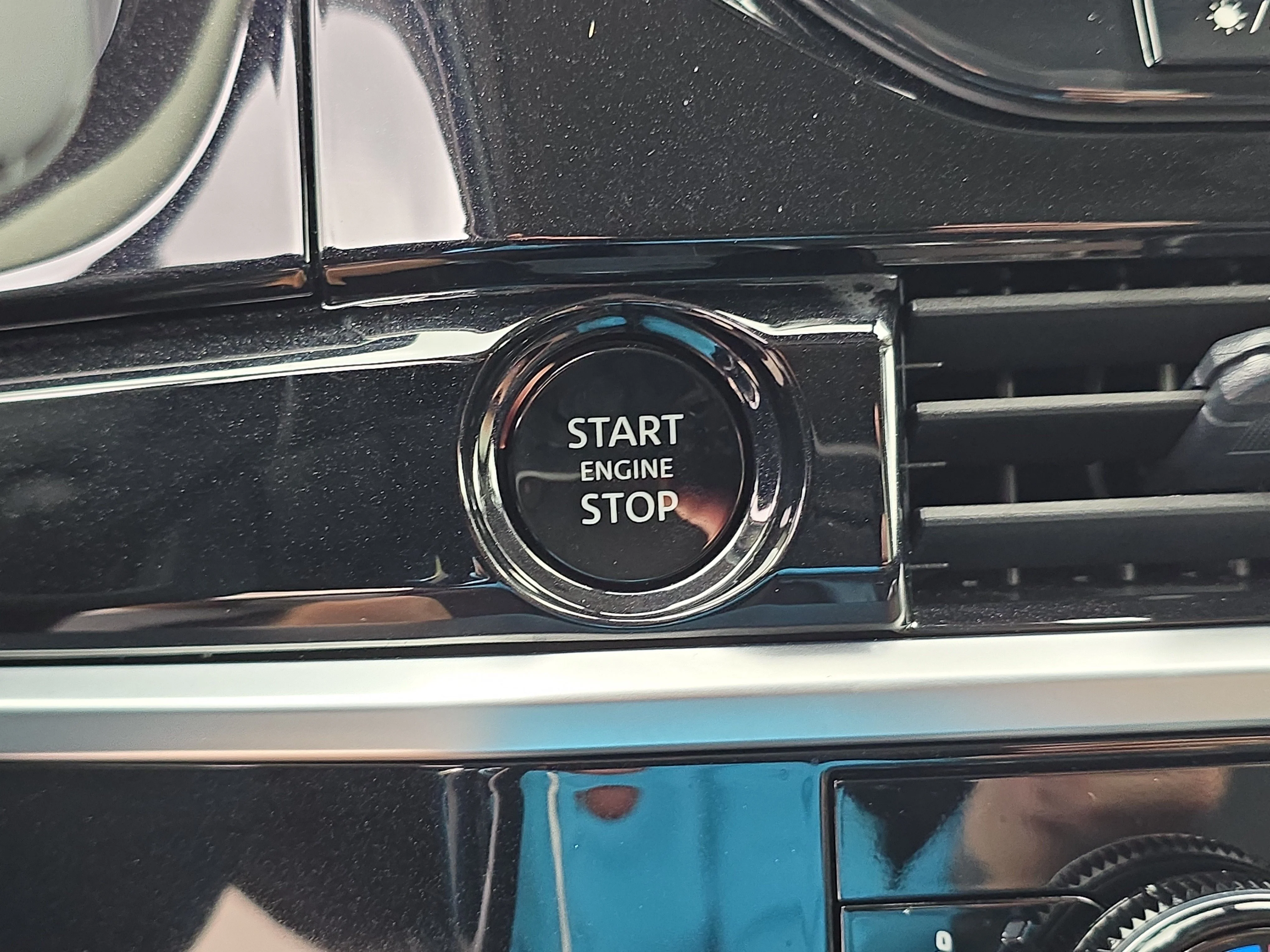 Certified Used 2025 Super Black Nissan Platinum image 29