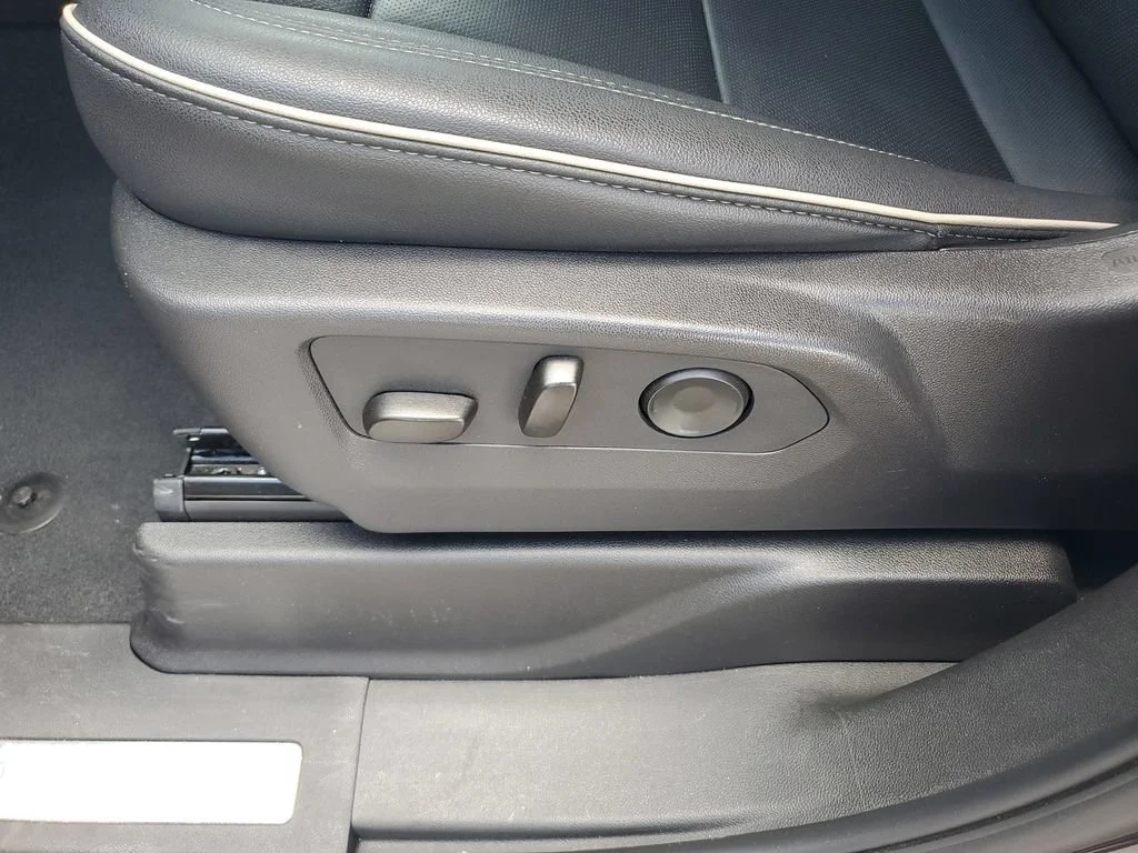 Used 2025 Dark Ash Metallic Chevrolet Premier image 16