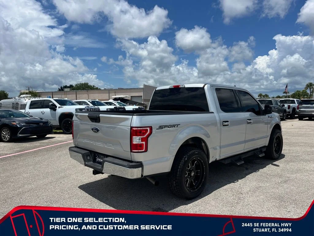 Used 2019  Ford XL image 7