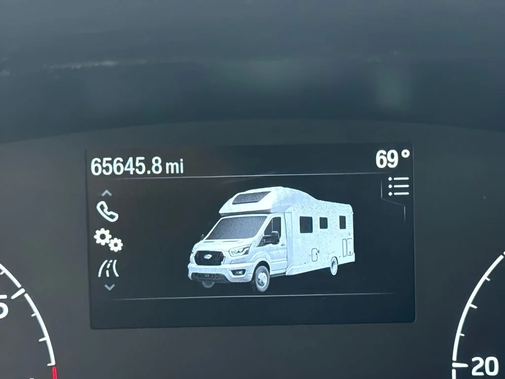 Used 2023 White Ford Base image 9