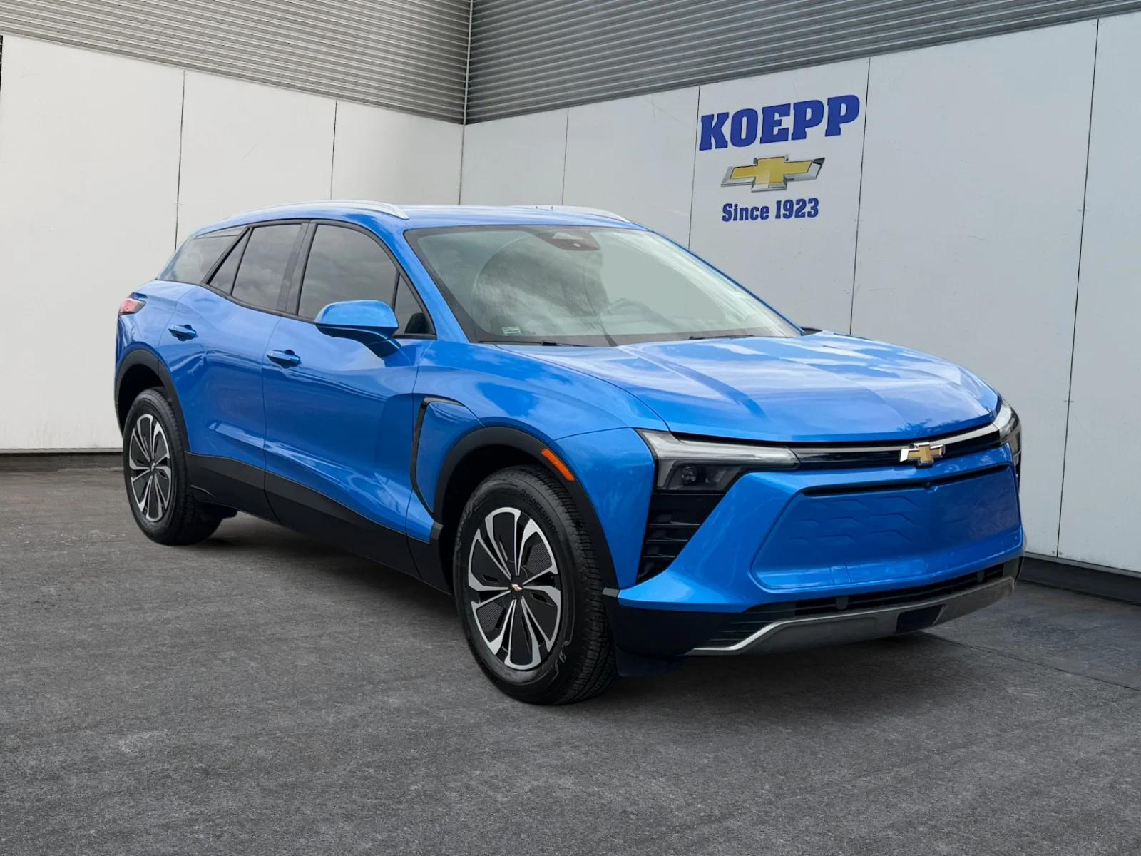 Used 2024 Riptide Blue Metallic Chevrolet LT image 7