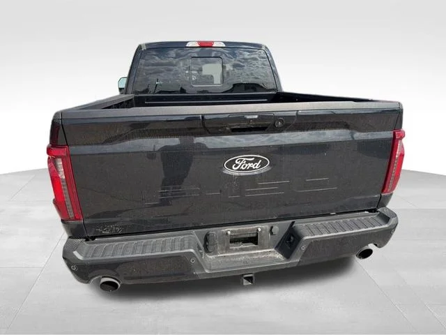 Used 2025 Black Ford XLT image 4
