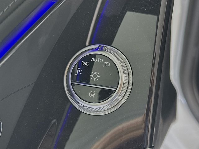 New 2026 MANUFAKTUR Moonlight White Metallic Mercedes-Benz S 580 image 10