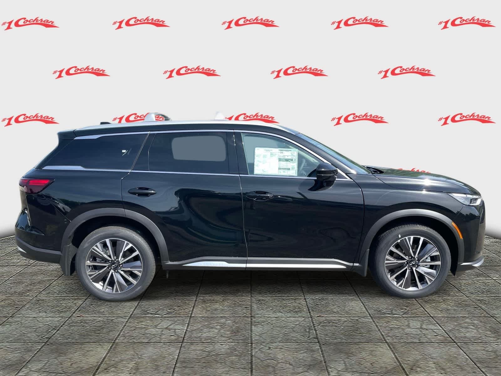 New 2026 Mineral Black INFINITI LUXE image 6