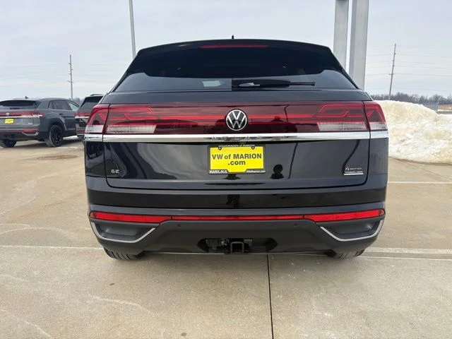 New 2026 Black Volkswagen 2.0T SE w/Technology image 12