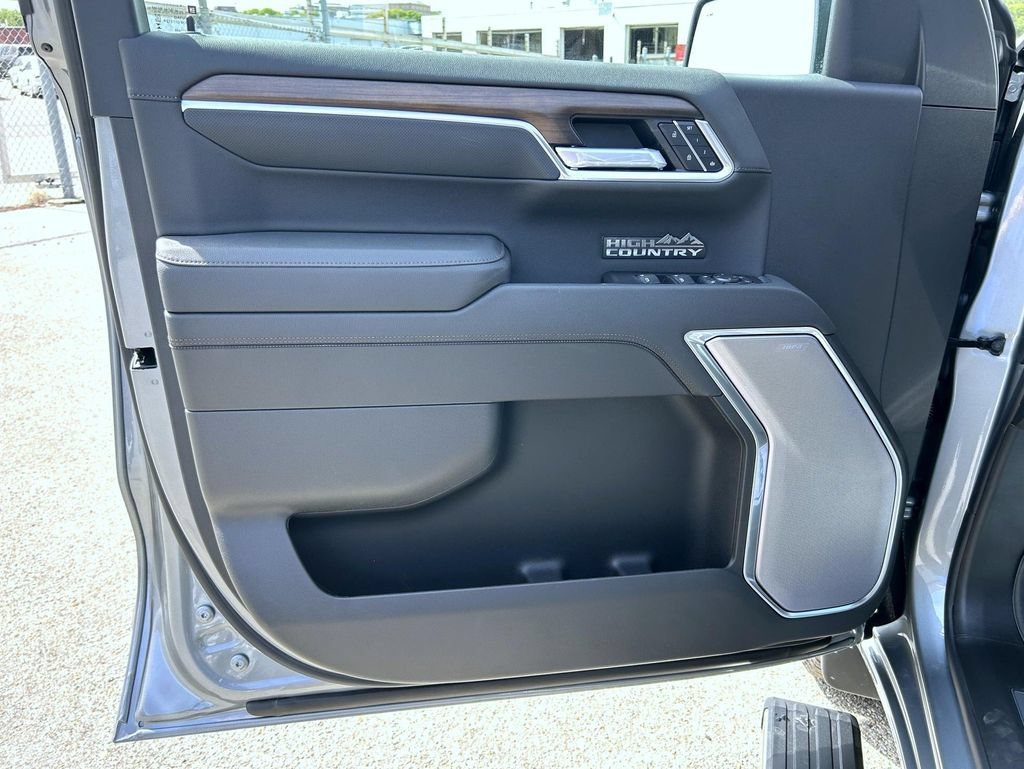 New 2026 Sterling Gray Metallic Chevrolet High Country image 9