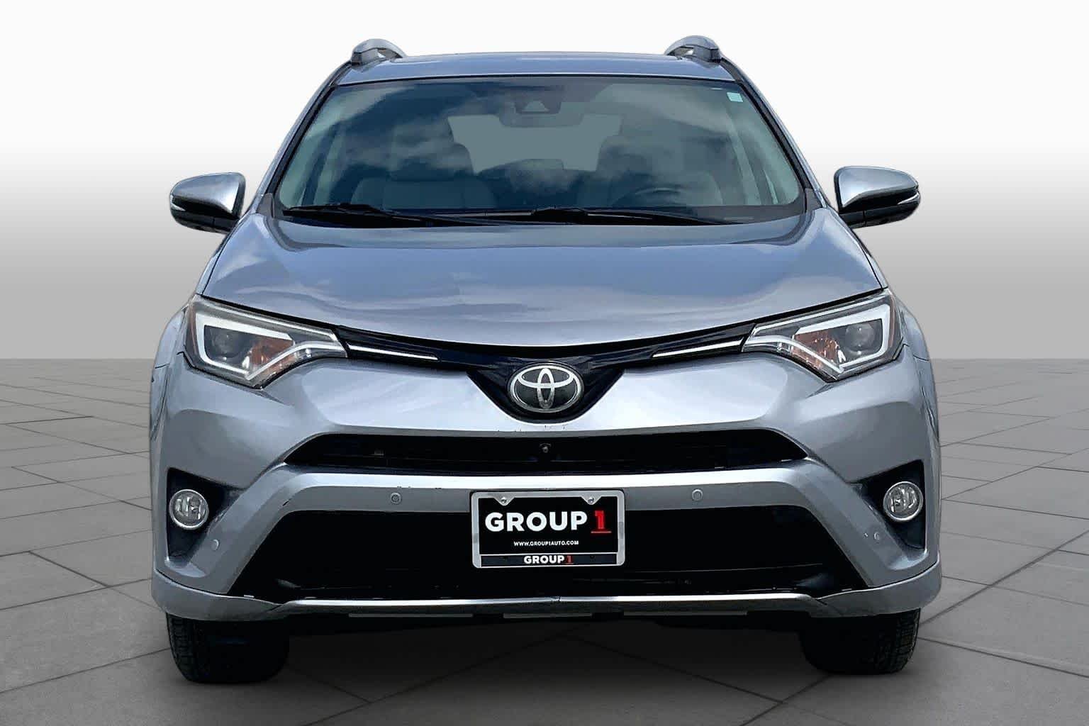 Used 2017 Silver Sky Metallic Toyota Platinum image 4