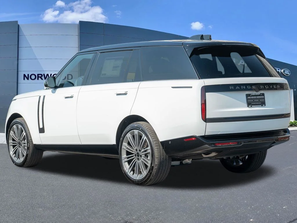 New 2026 Fuji White Land Rover SE image 6