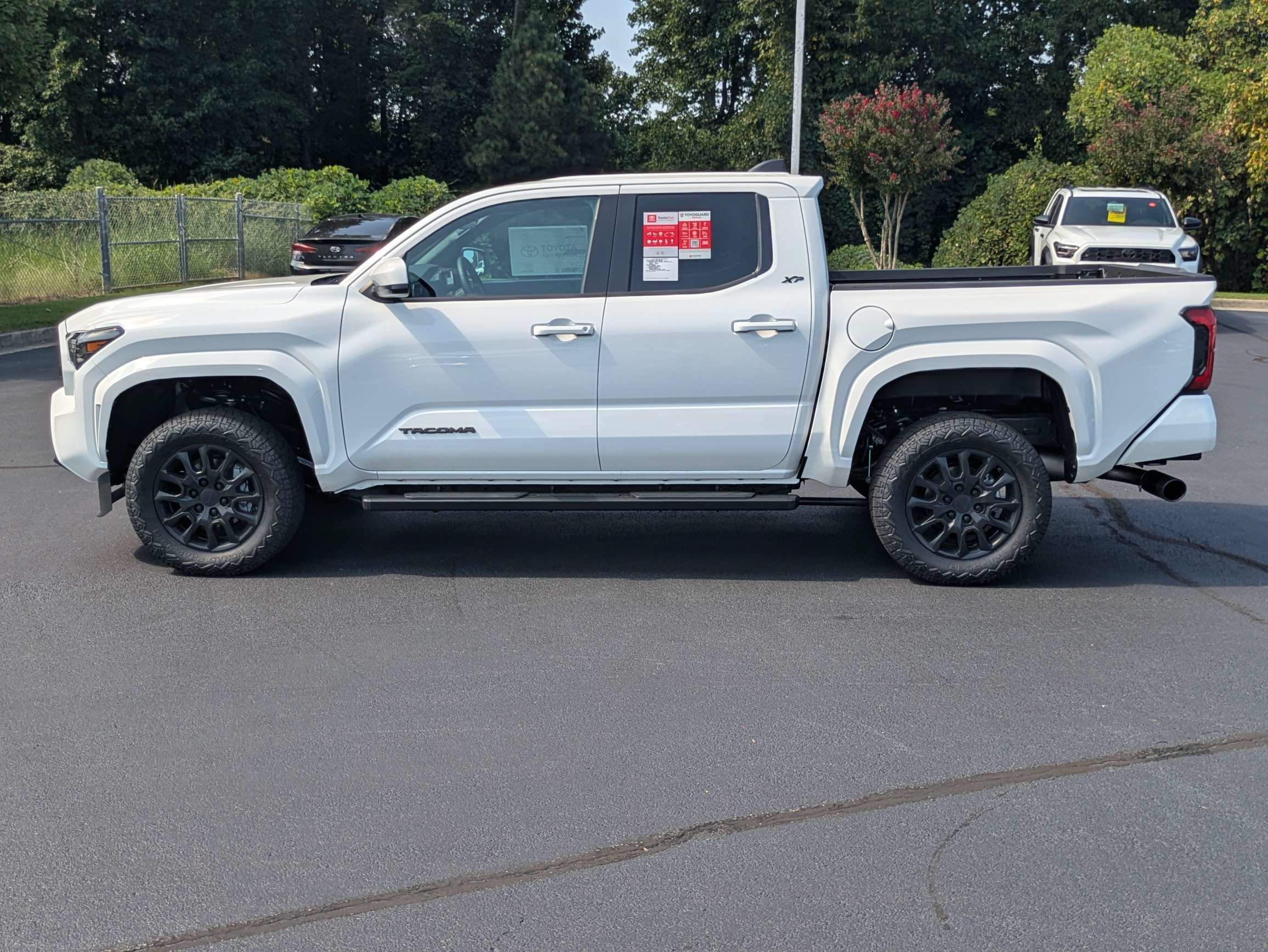 2026 Toyota Tacoma SR5 - Photo 7