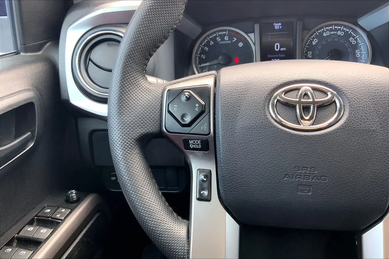 Used 2023  Toyota SR5 image 24
