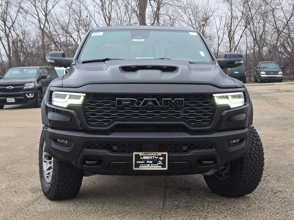 New 2026 Diamond Black Crystal Pearl-Coat Exterior Paint RAM RHO image 6