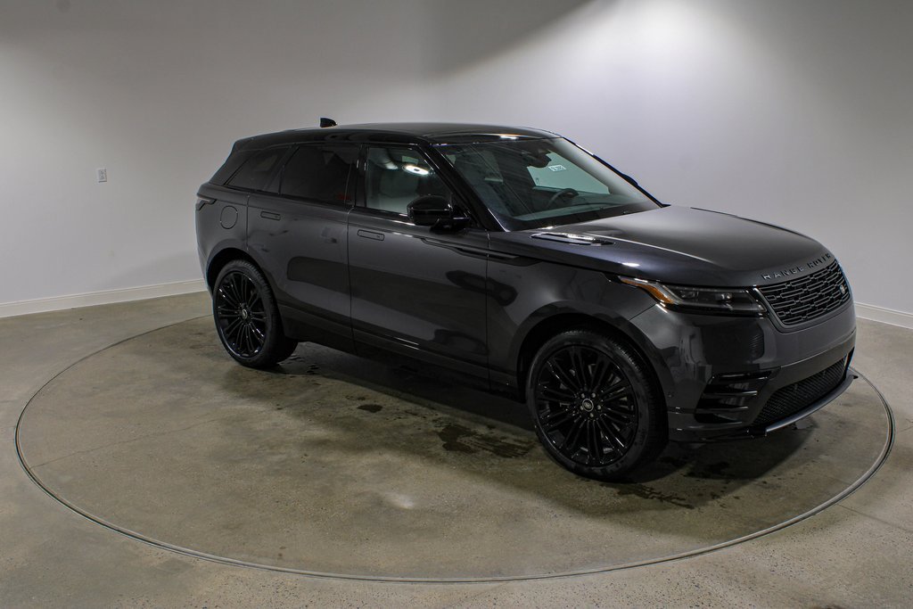 Certified Used 2026 Carpathian Gray Premium Metallic Land Rover Dynamic SE image 7