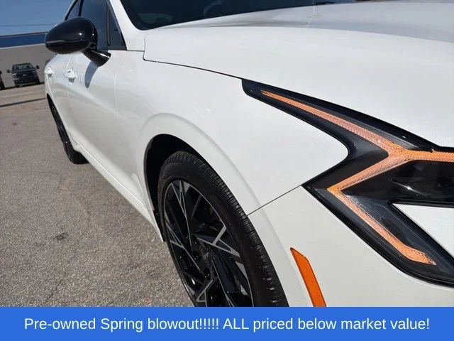Used 2025 White Kia GT-Line image 18