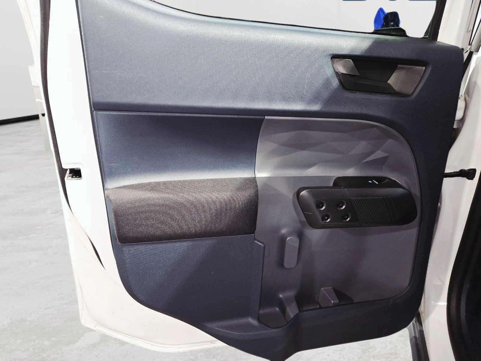 Used 2022 Oxford White Ford XL image 40