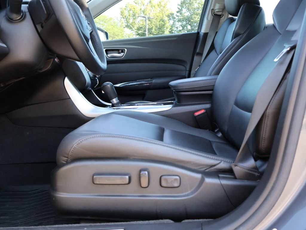 Used 2019  Acura 2.4L image 30