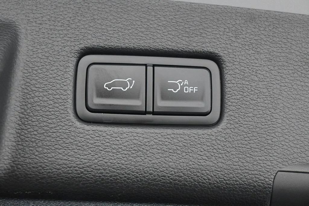 Used 2024 Wolf Gray Kia EX X-Line image 41