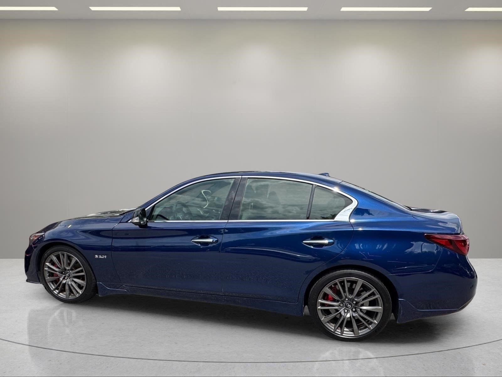 Used 2018 Iridium Blue INFINITI RED SPORT 400 image 10