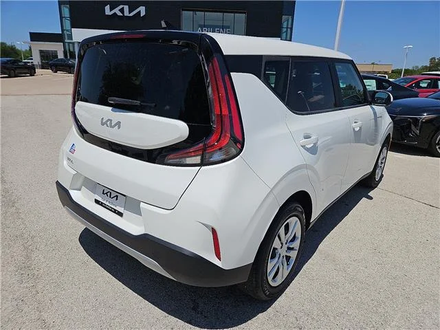 Used 2023 Snow White Pearl KIA LX (IVT) image 4
