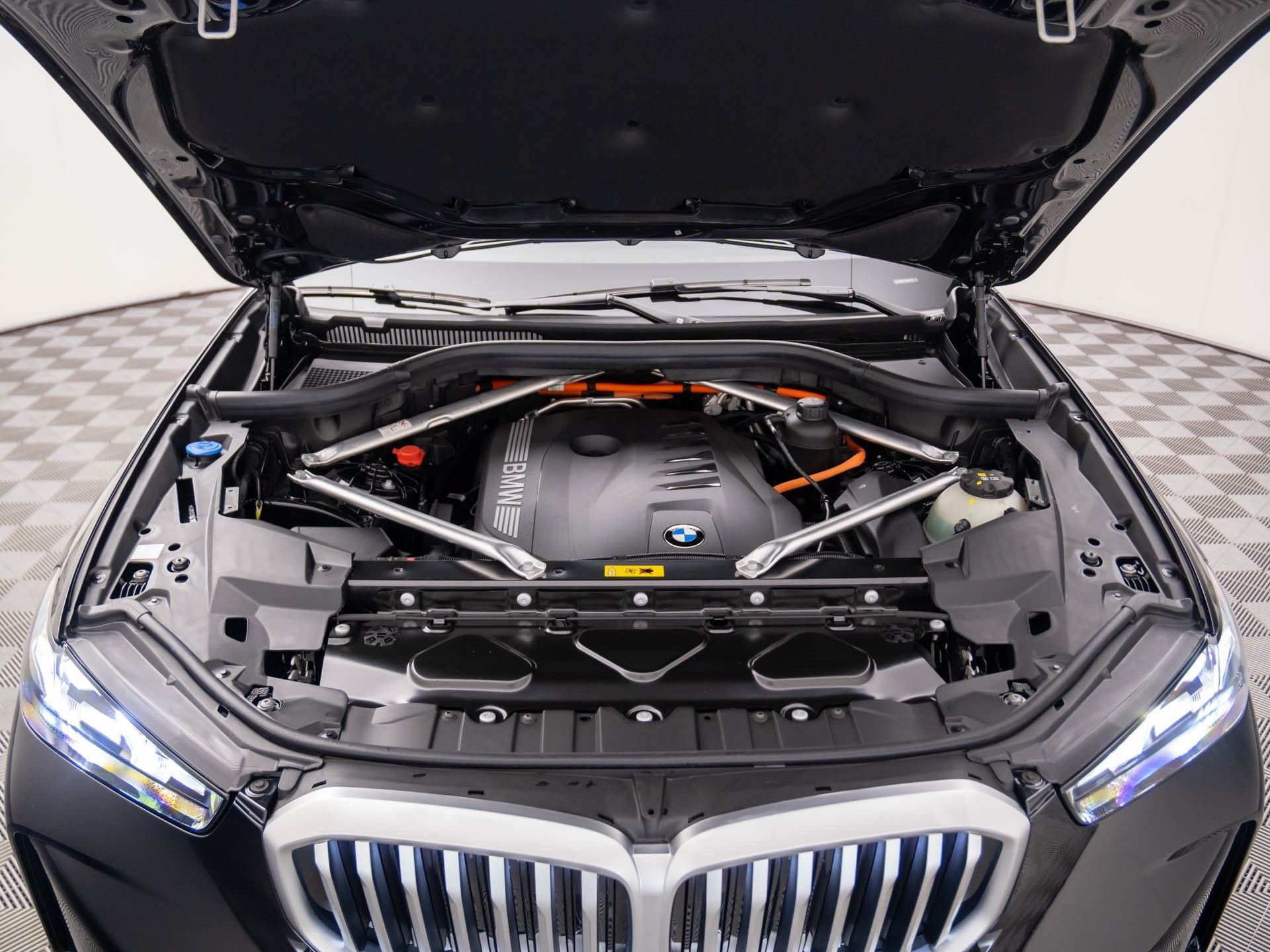Certified Used 2026 Black Sapphire Metallic BMW xDrive50e image 31