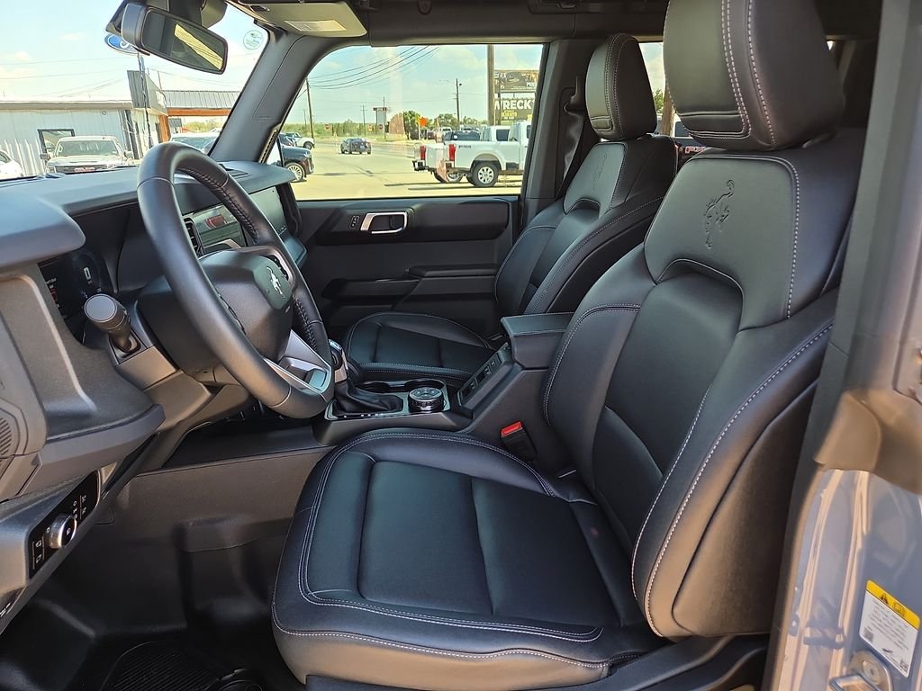 Used 2025 Azure Gray Metallic Ford Badlands image 18