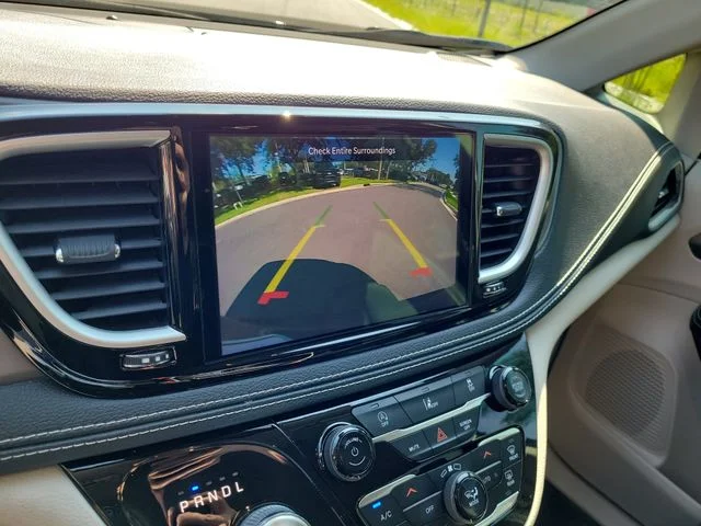 Used 2022 Blue Chrysler Touring L image 33