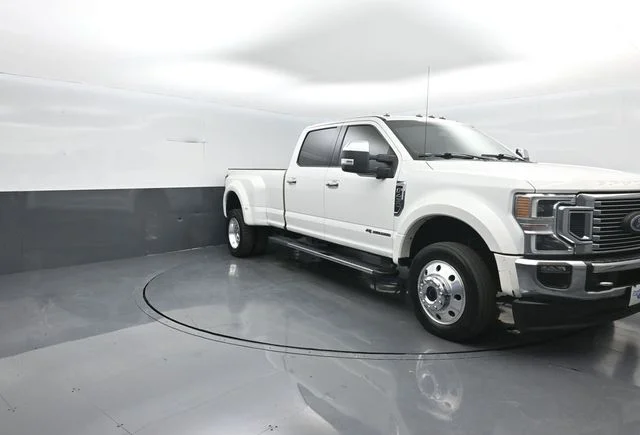 Certified Used 2020 White Metallic Ford Lariat image 2