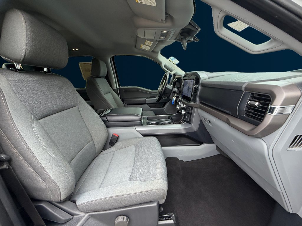 Used 2025 White Ford XLT image 17
