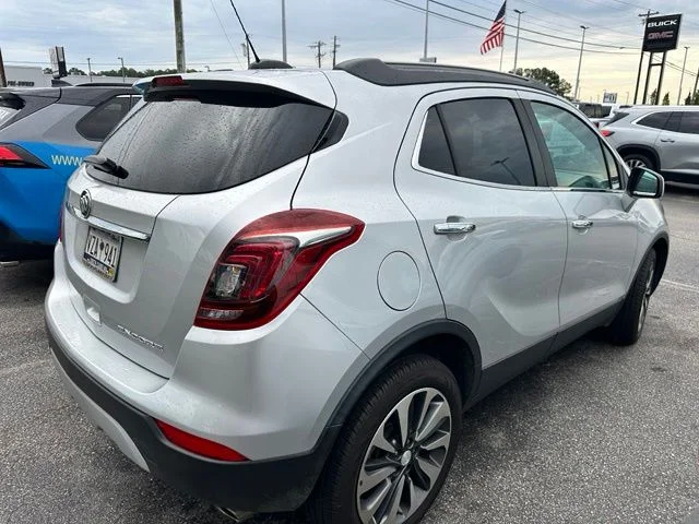 Used 2022 Silver Buick Preferred image 19