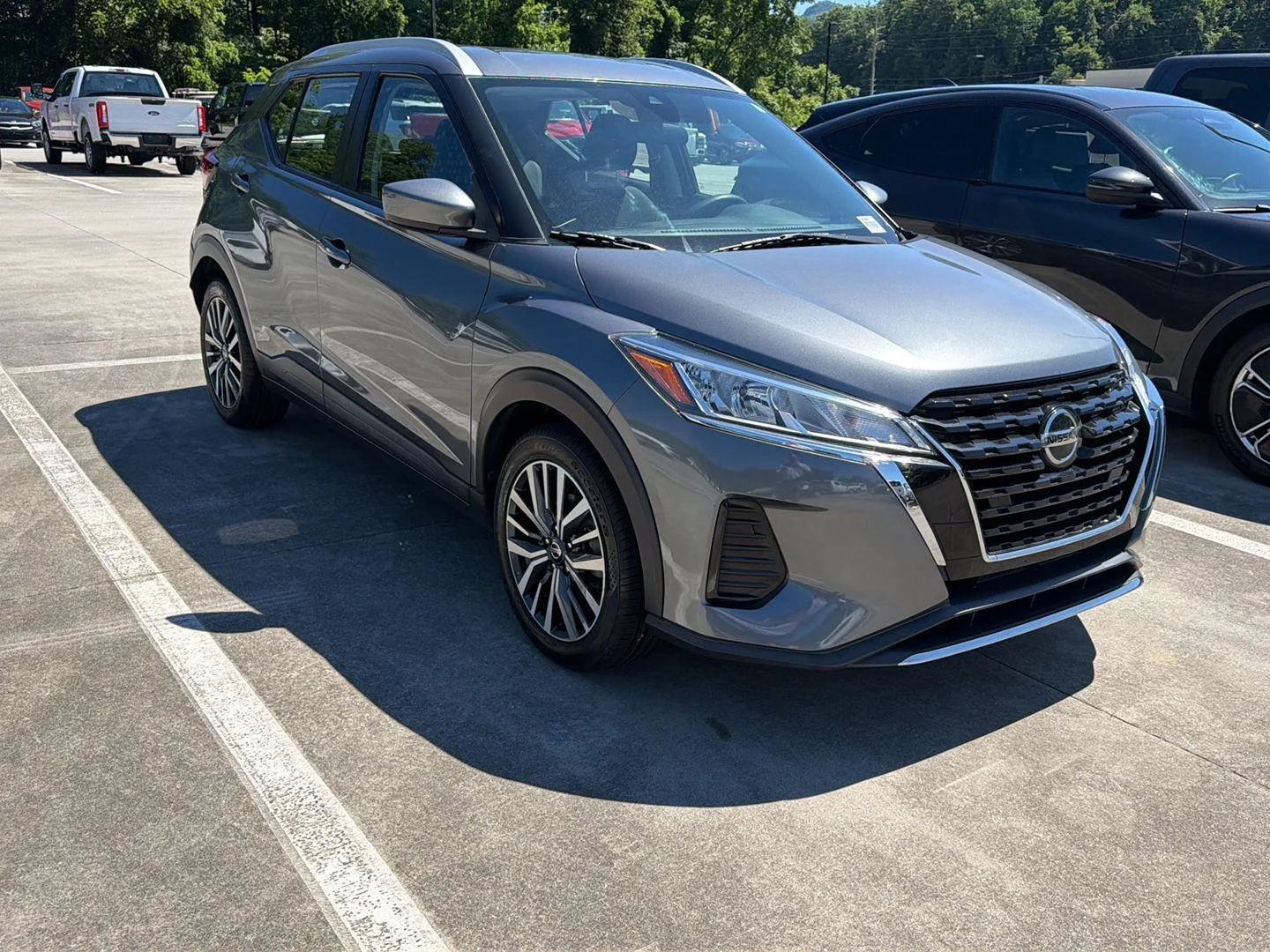 Used 2021 Gun Metallic Nissan SV image 3